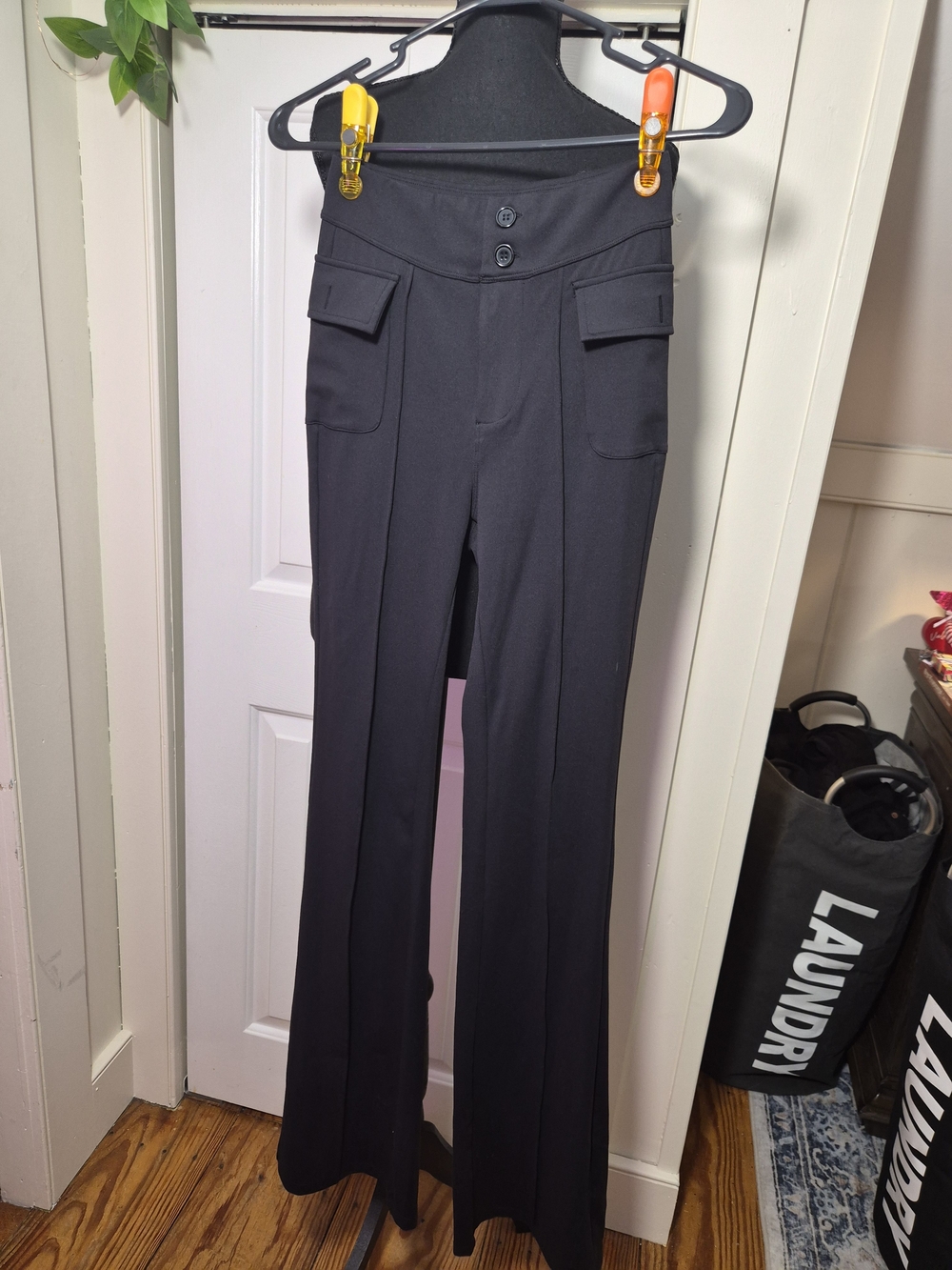 High-Waist Black Wide-Leg Pants with Cargo Pockets